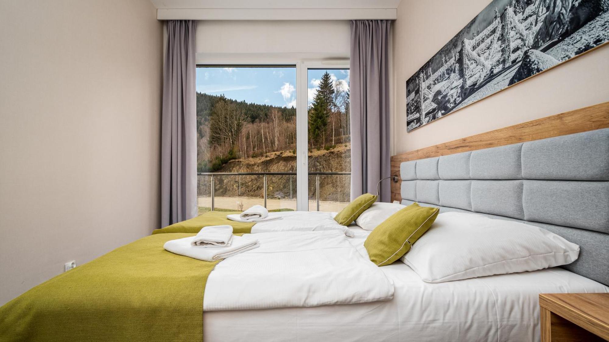 Panorama - Czarna Gora Resort By Sun & Snow Z Basenem I Sniadaniem 시에나 외부 사진